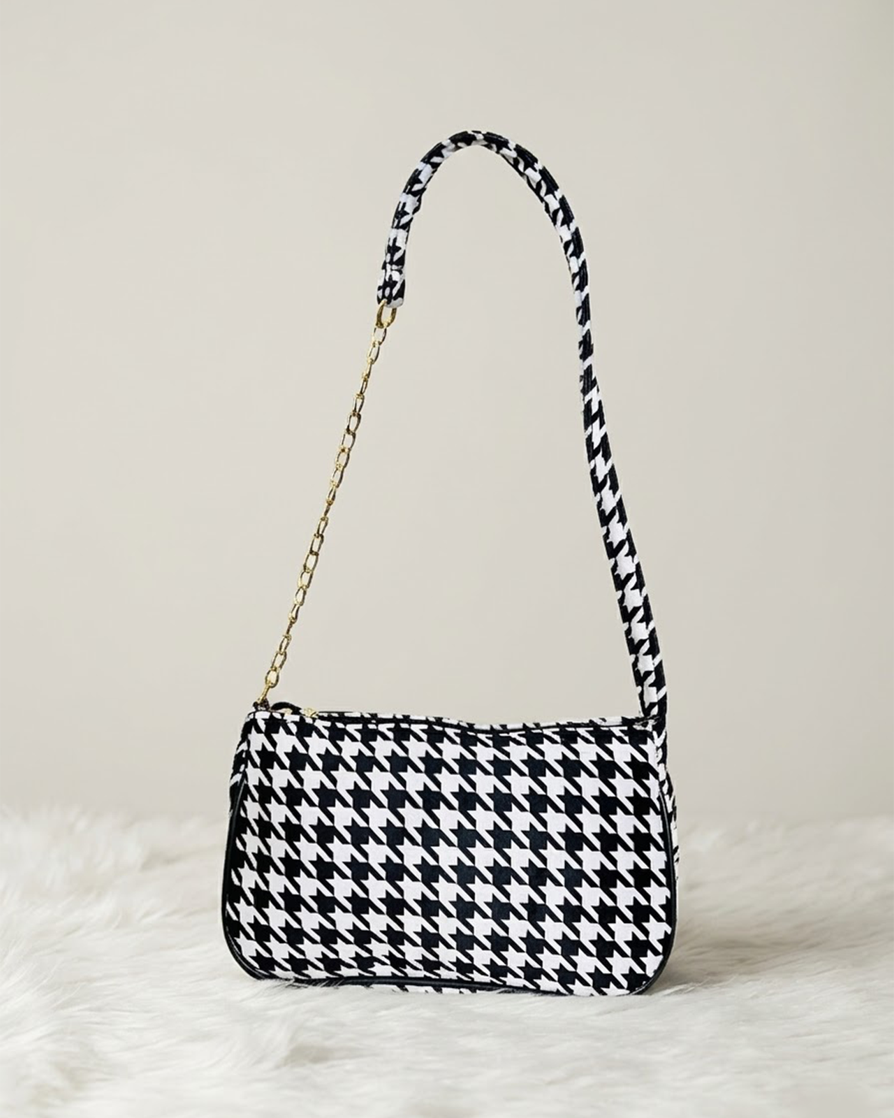 Velvet Shoulder Bag – Chic & Stylish